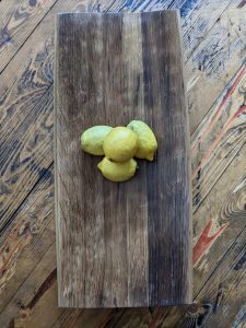 Eine weitere Schale mit Zitronenhaufen