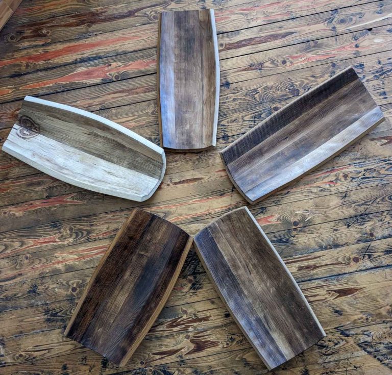 5 Schalen im Kreis. Links oben wurde gebleicht mit Wasserstoffperoxid